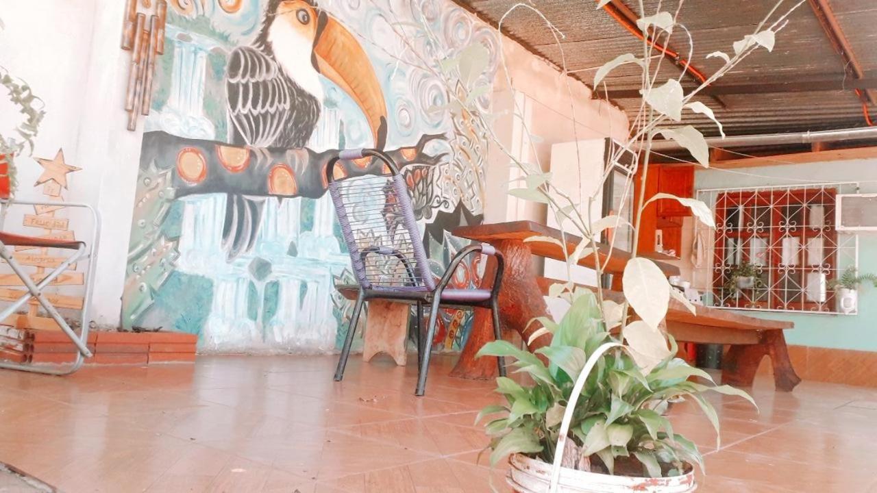 Alojamiento Picaflor Iguazu Vandrarhem Puerto Iguazú Exteriör bild